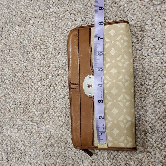 Fossil Wallet - Picture 9 of 14